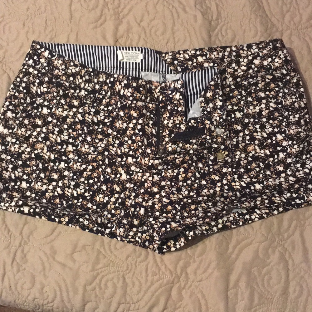 Volcom floral shorts